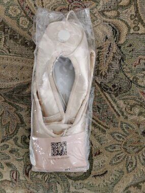Nikolay Miracle Pointe Shoe LM Shank